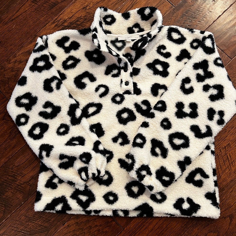 Loft pullover Sherpa. Leopard print. Size small/petite.